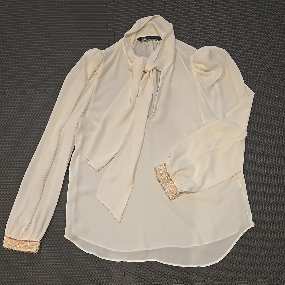 Zara  Tie Front Embellishment Sleece Band Blous, XS